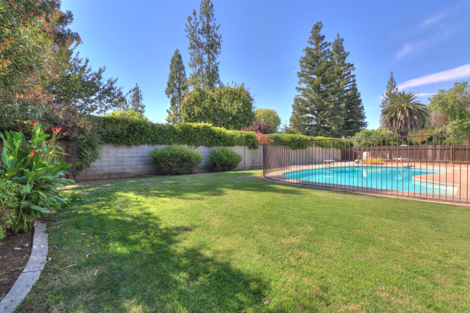 6265 N Colonial Ave, Fresno, CA 93704