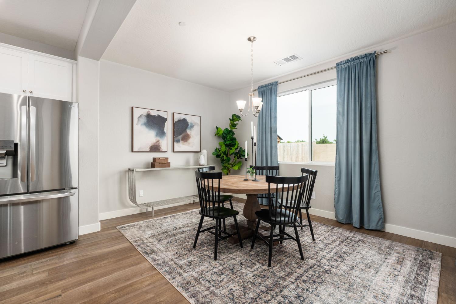 3428 N Crenshaw, Visalia, CA 93291