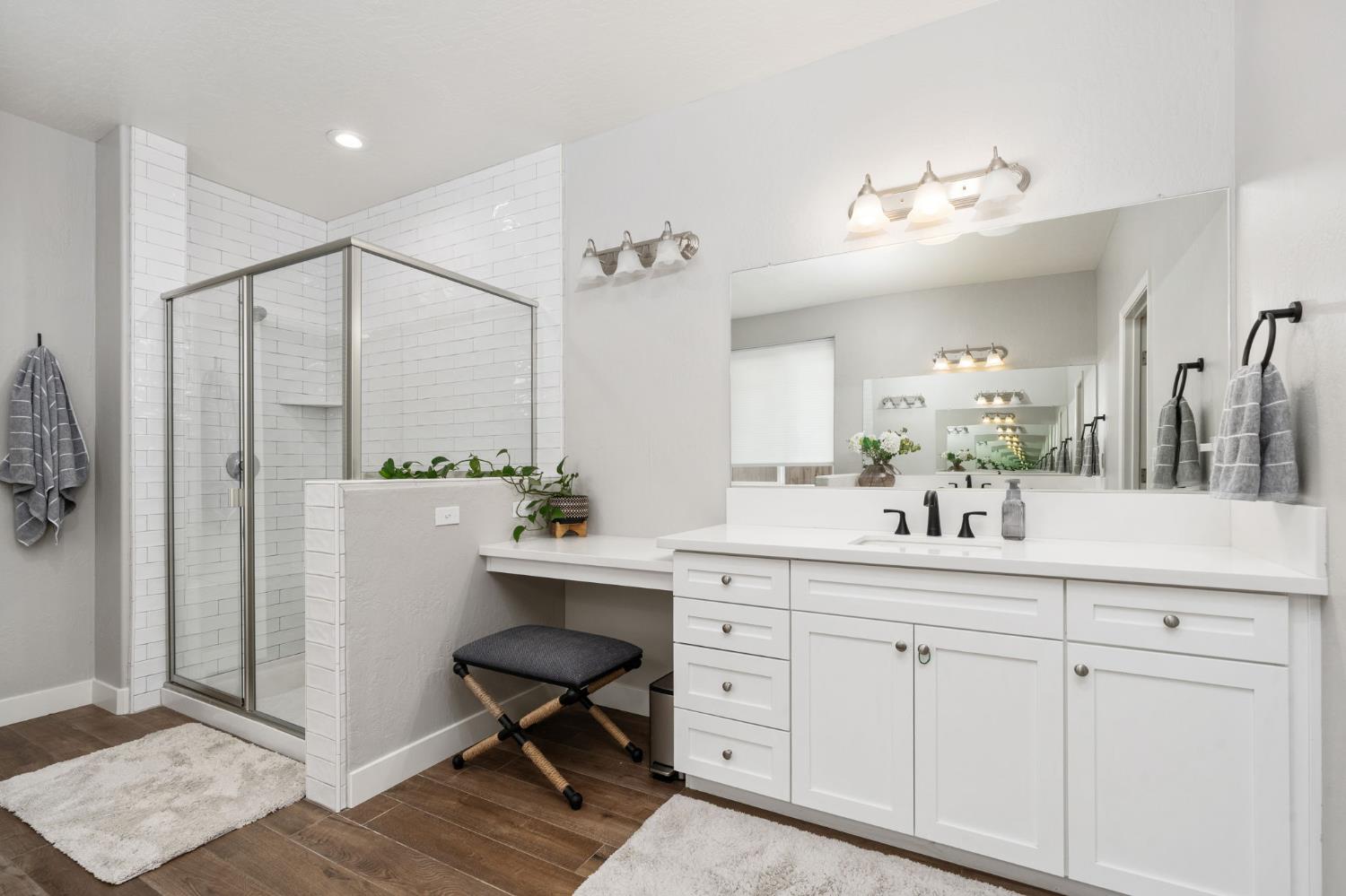 3428 N Crenshaw, Visalia, CA 93291