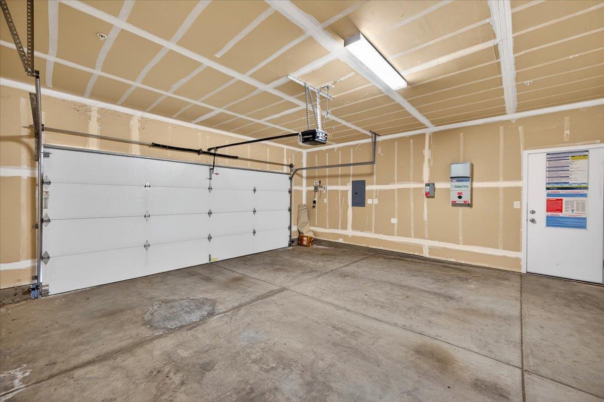 1859 E KROEKER Ave, Fresno, CA 93730