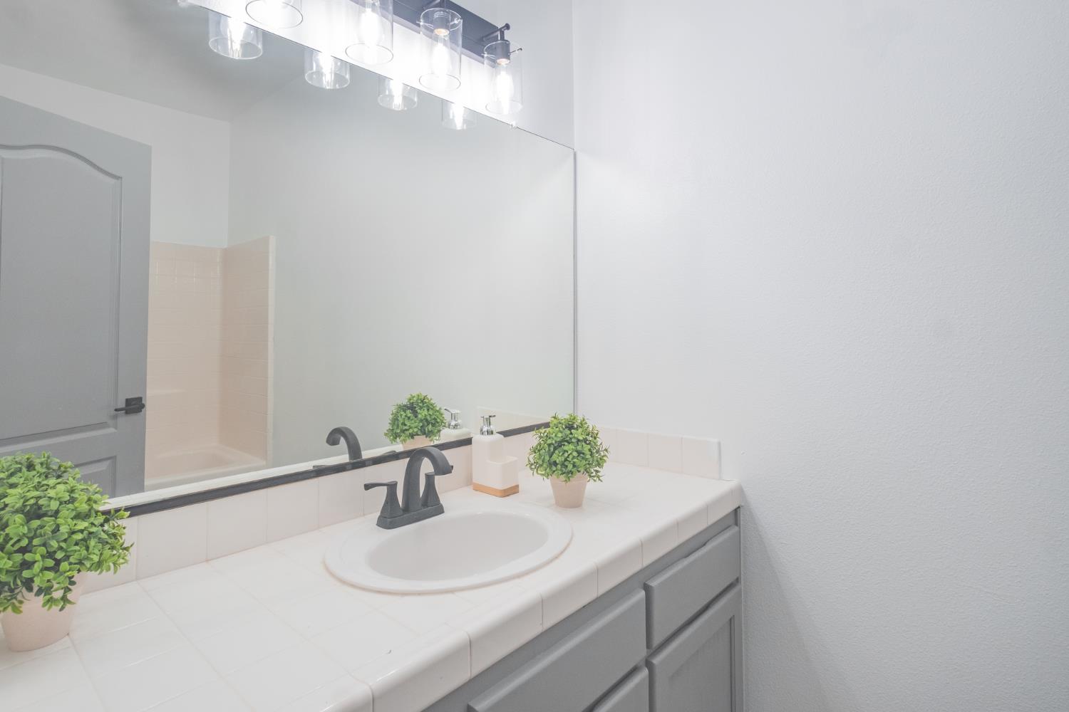 9962 N Woodrow Ave, Fresno, CA 93720