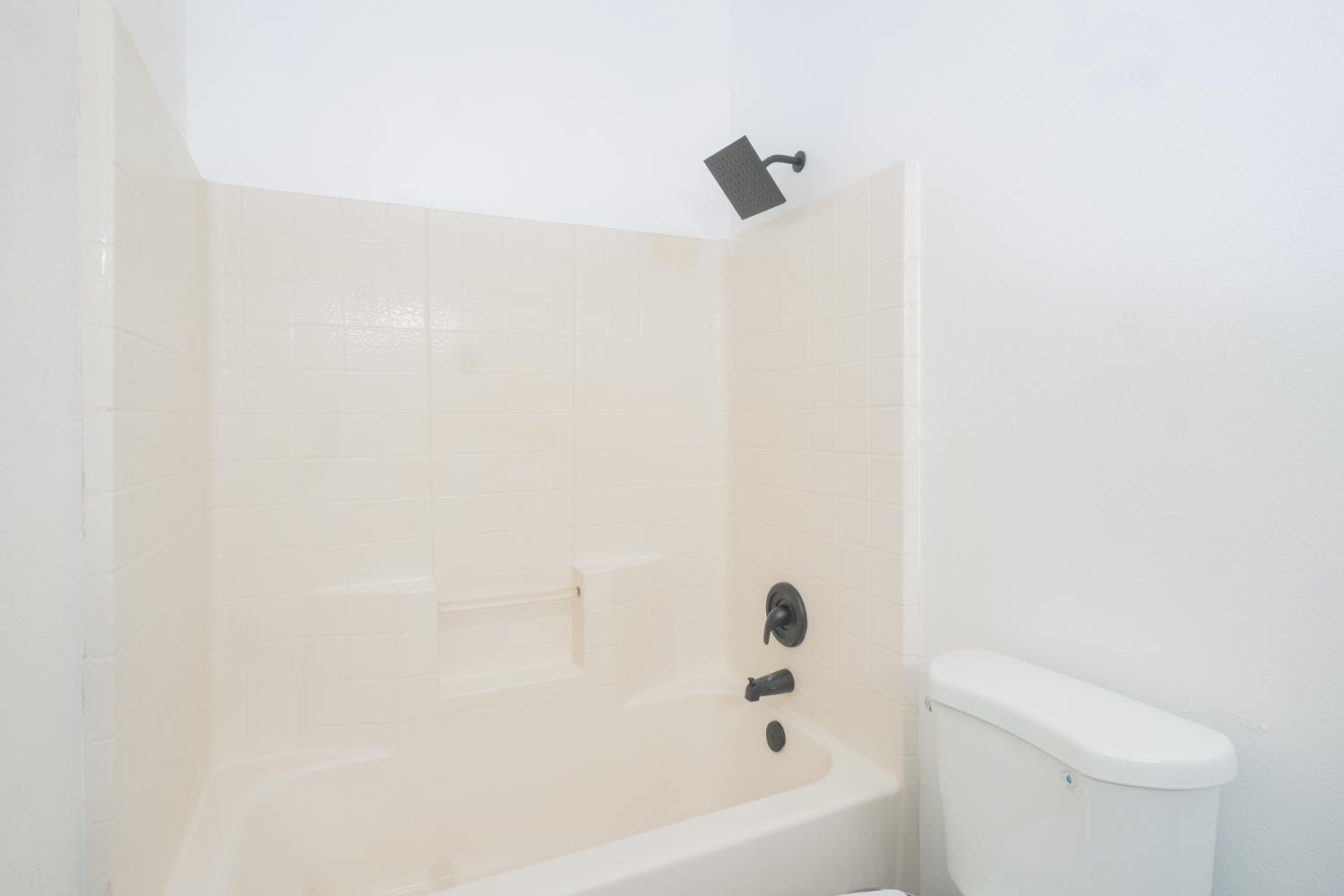 9962 N Woodrow Ave, Fresno, CA 93720