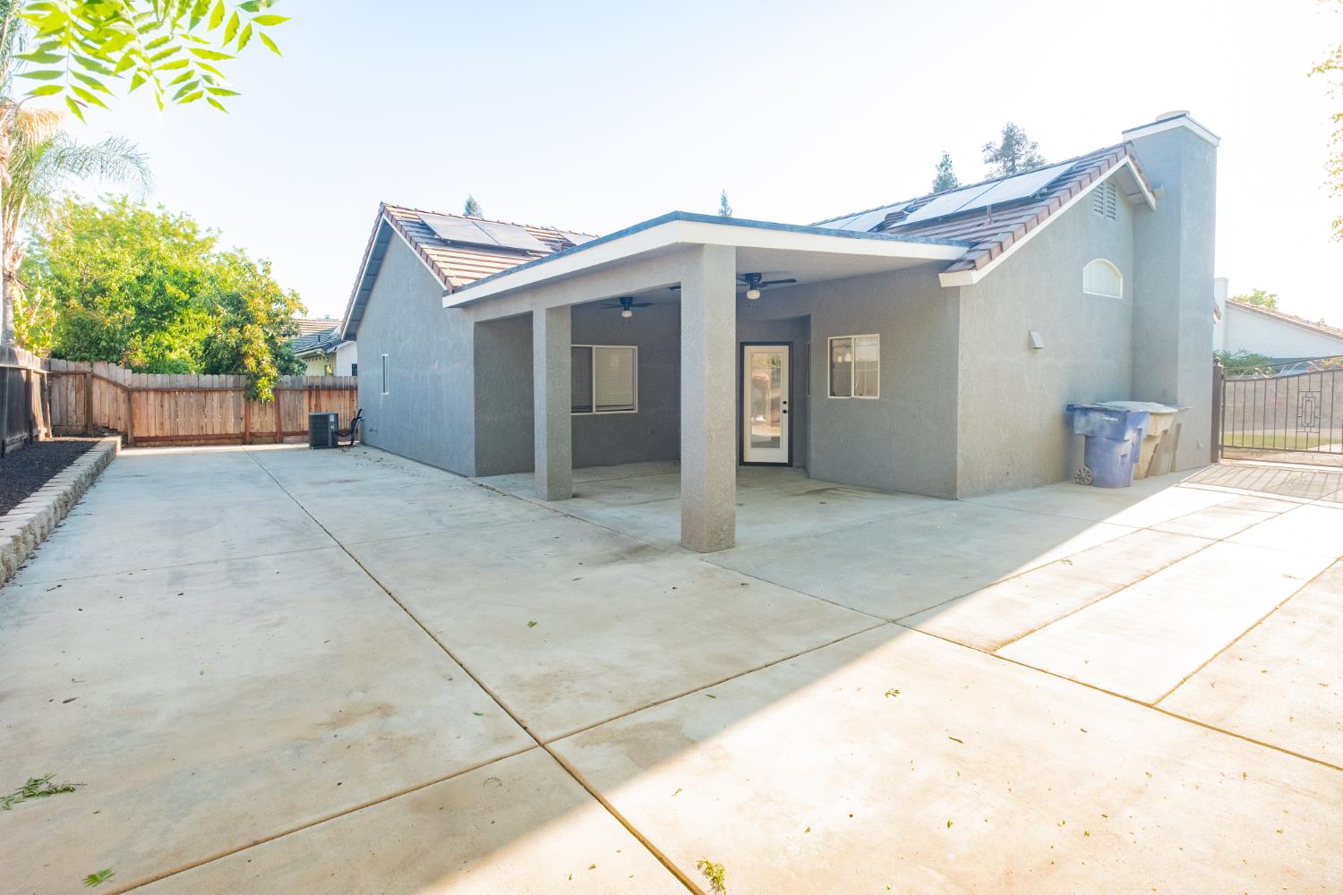 9962 N Woodrow Ave, Fresno, CA 93720