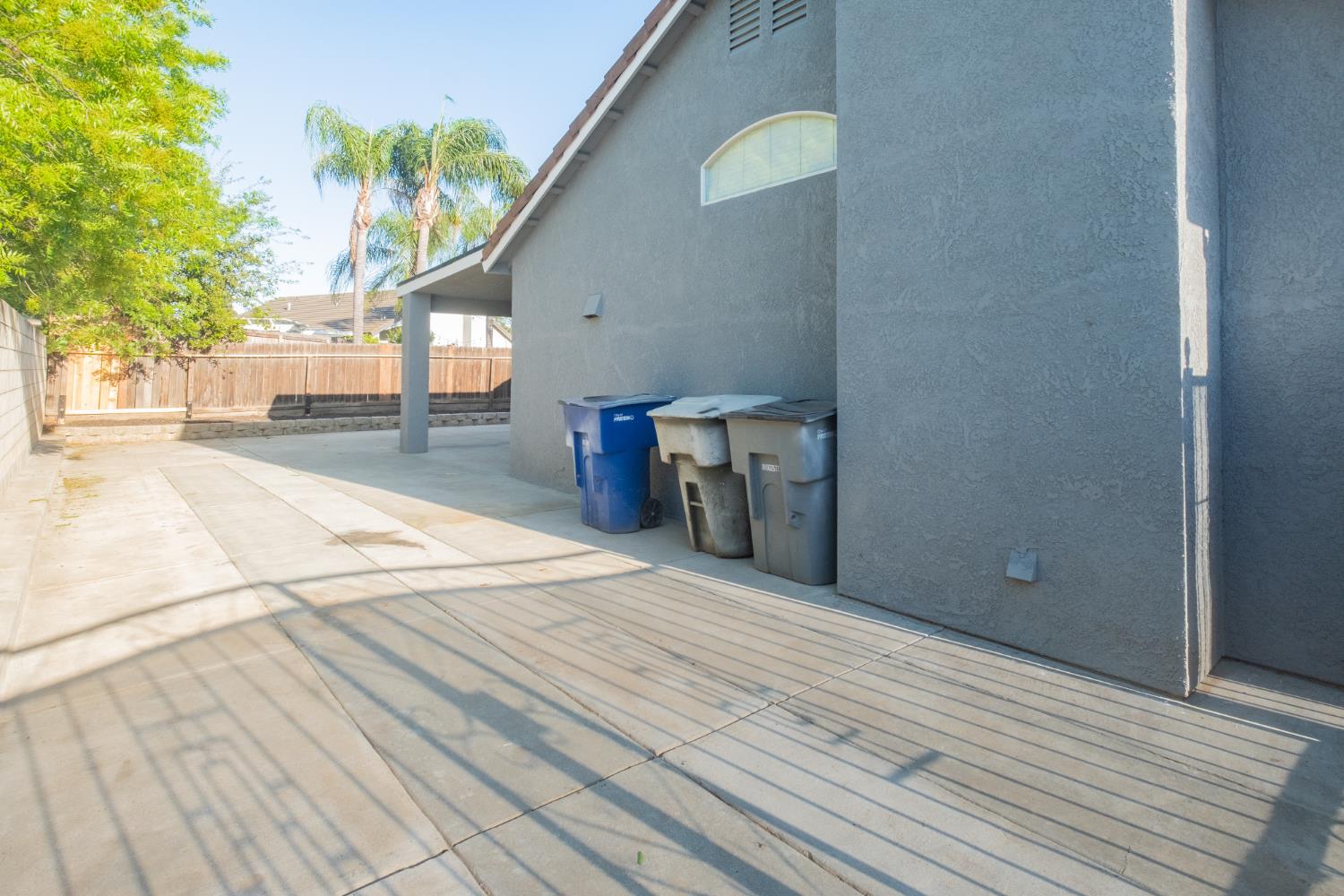 9962 N Woodrow Ave, Fresno, CA 93720