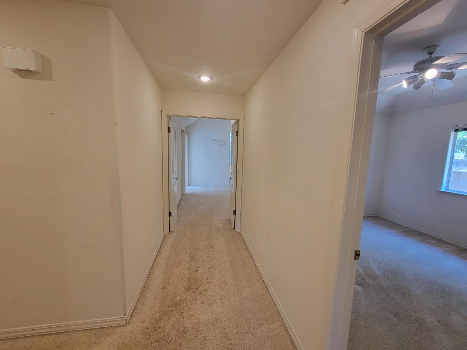 819 E Woodhaven Ln, Fresno, CA 93720