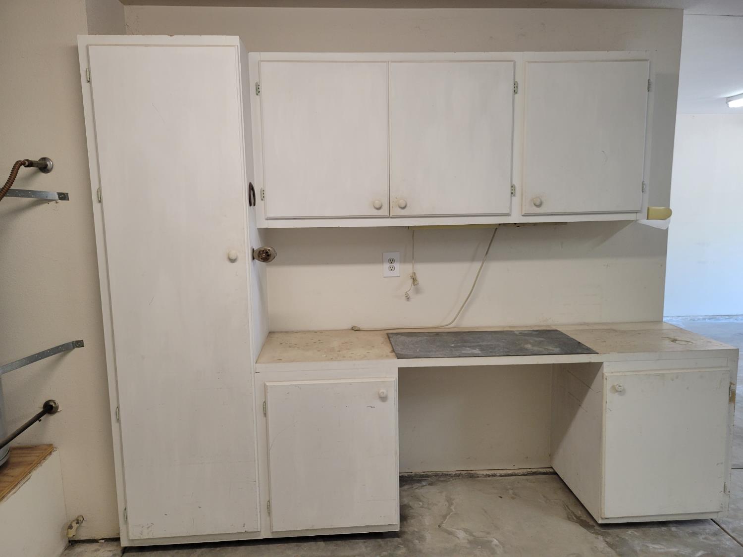 819 E Woodhaven Ln, Fresno, CA 93720