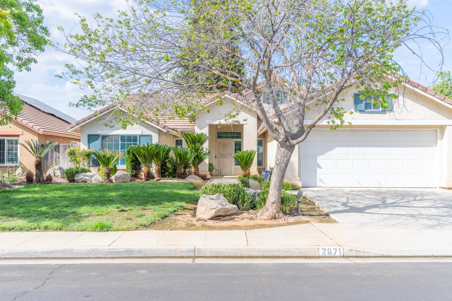 2671 Fremont Ave, Clovis, CA 93611