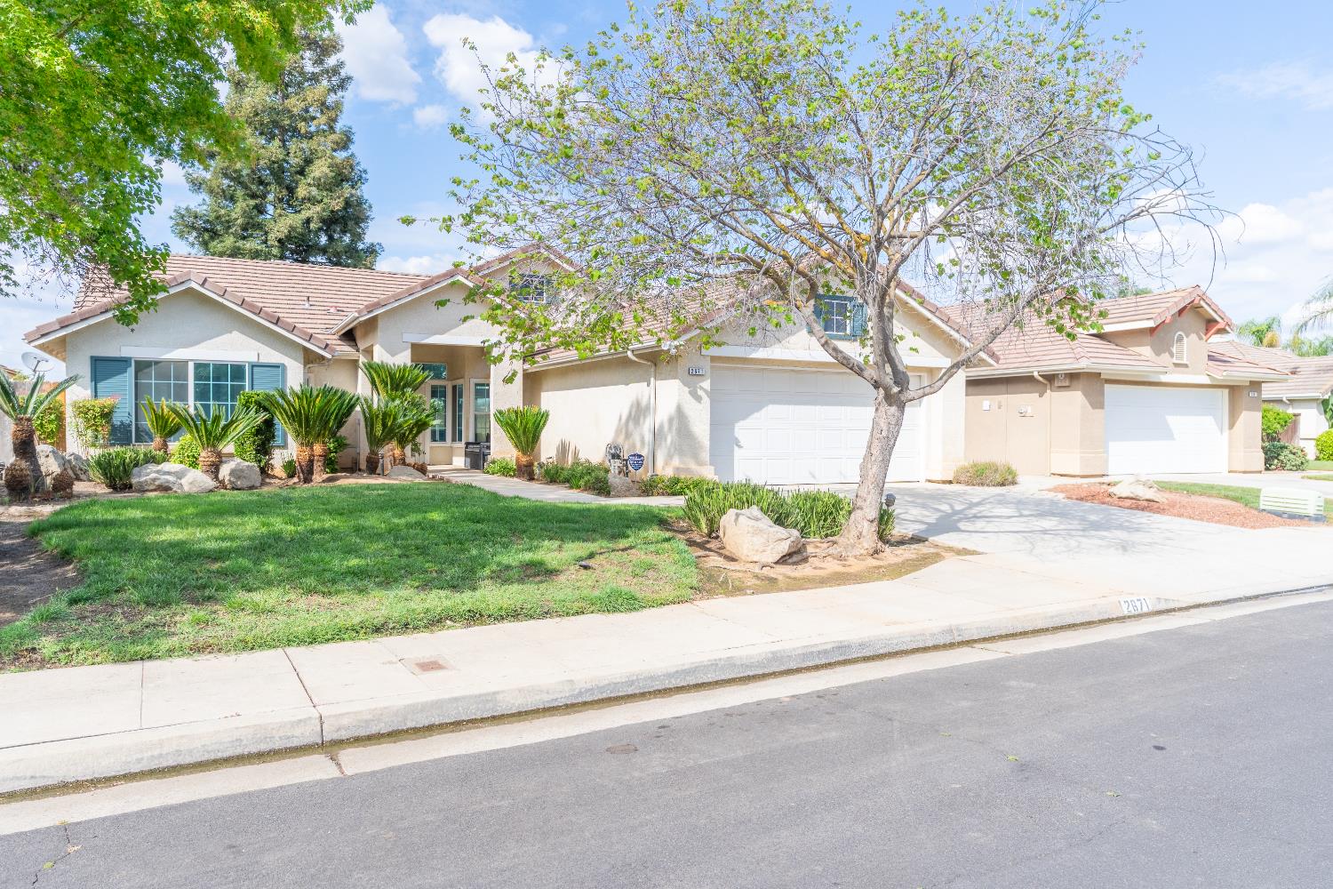 2671 Fremont Ave, Clovis, CA 93611