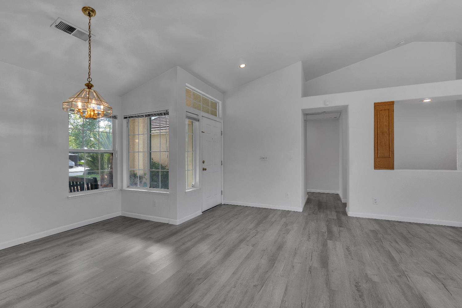 2671 Fremont Ave, Clovis, CA 93611