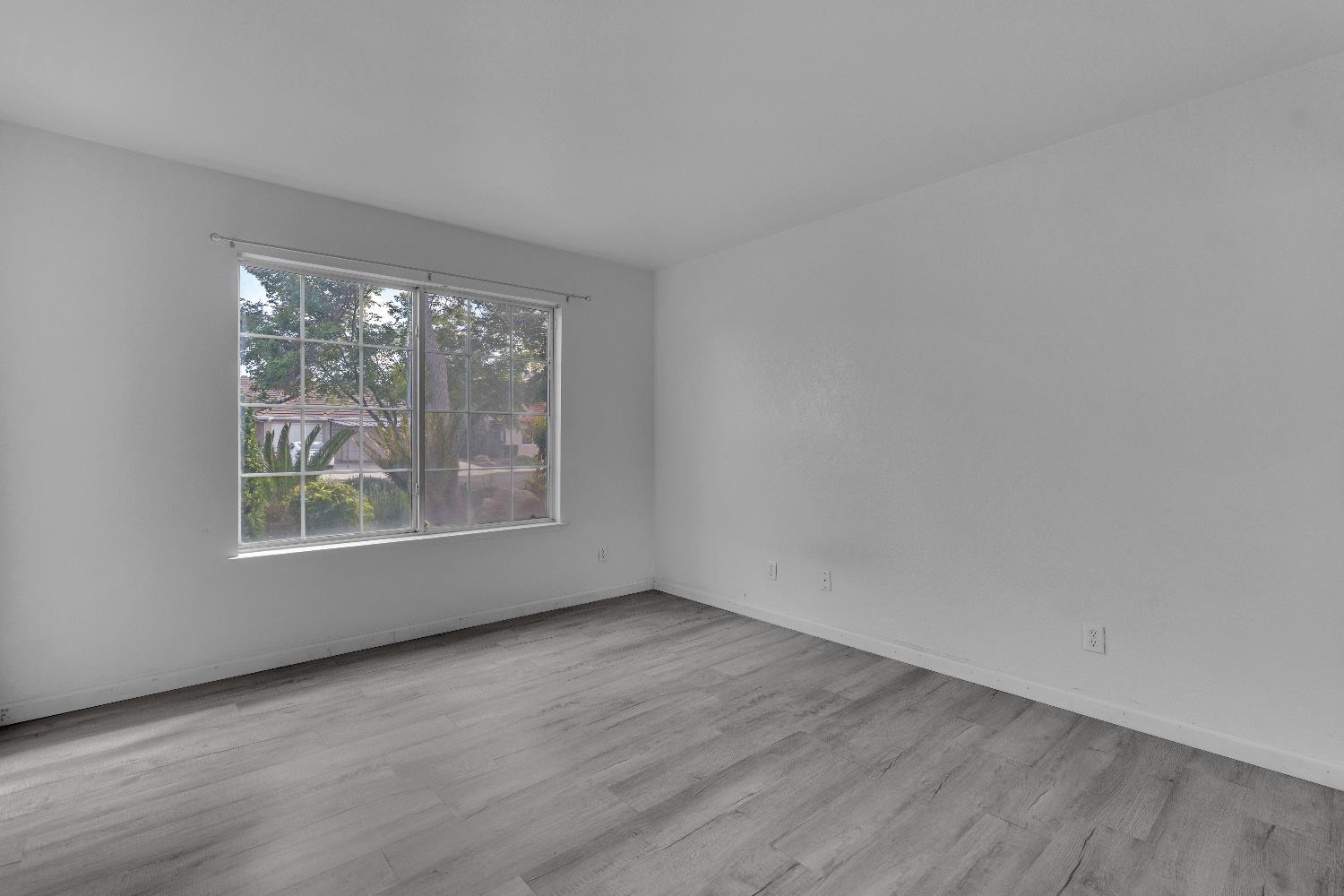 2671 Fremont Ave, Clovis, CA 93611