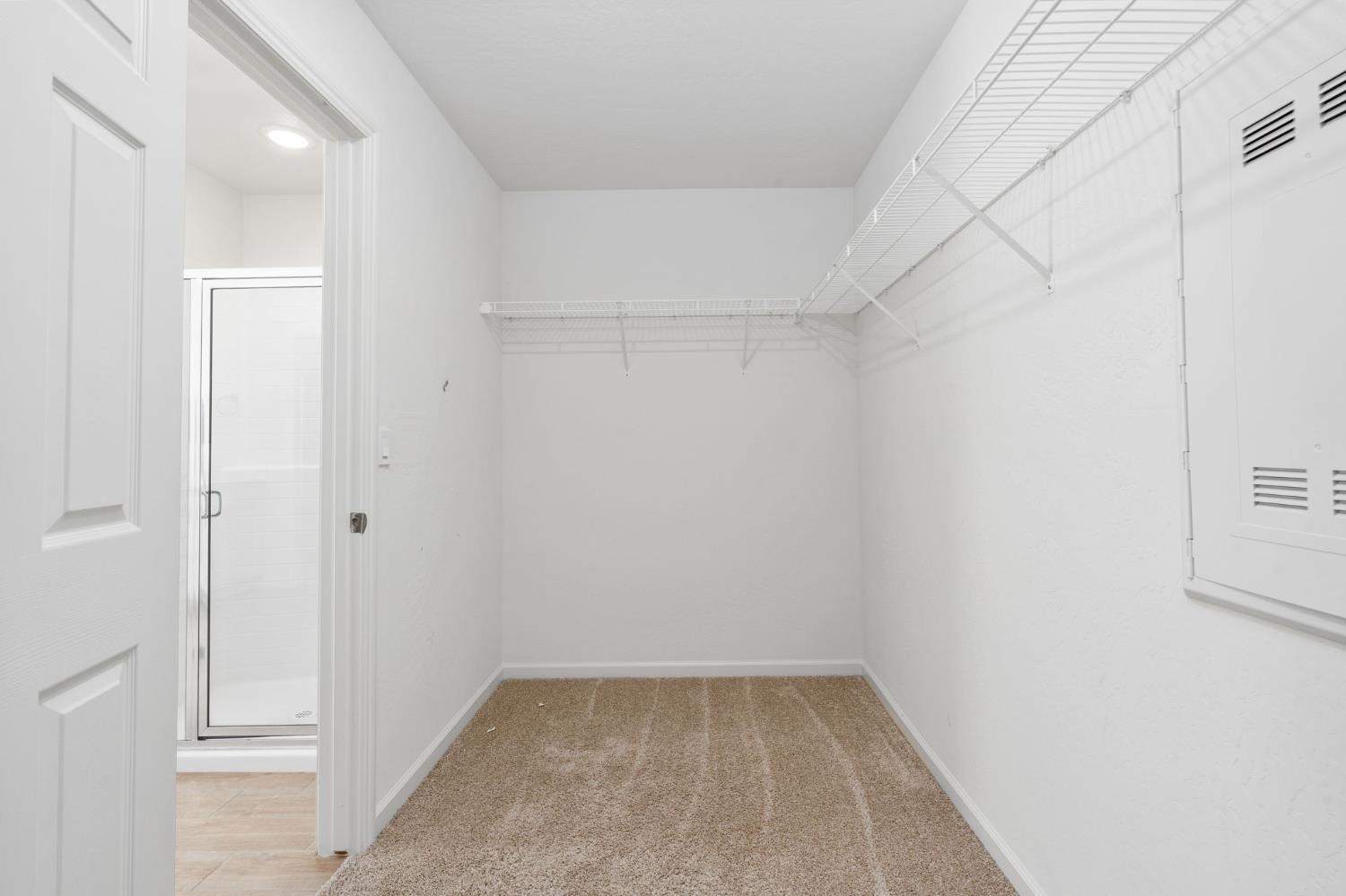 6389 E Moscato Dr, Fresno, CA 93727