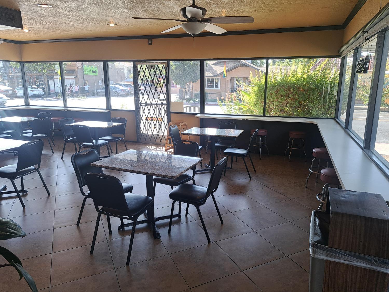 555 E Olive Ave, Fresno, CA 93728