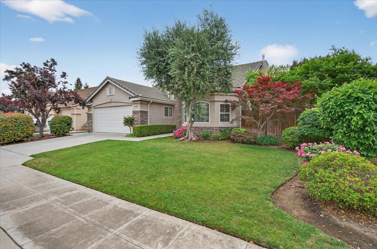 2873 E El Paso Ave, Fresno, CA 93720