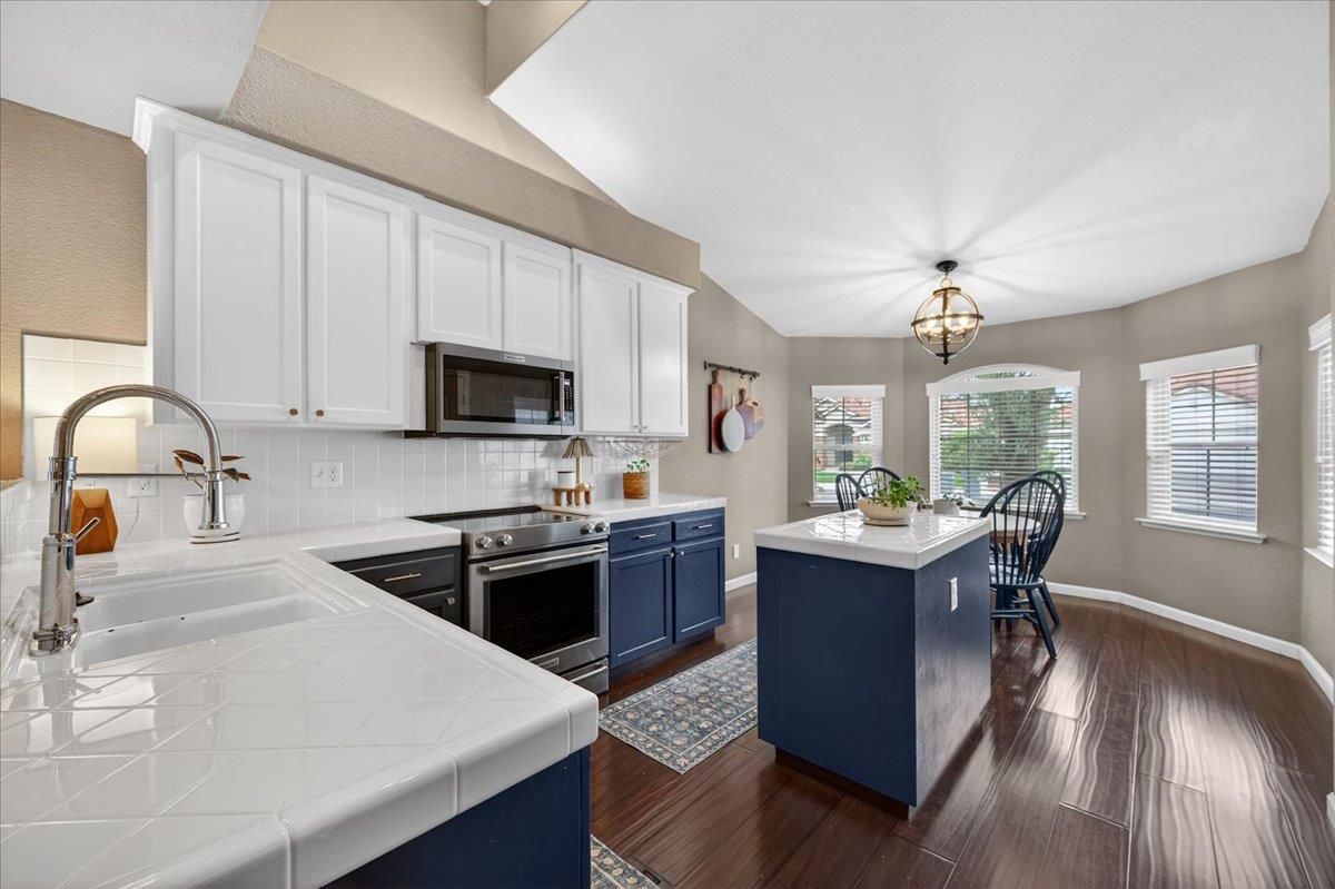 2873 E El Paso Ave, Fresno, CA 93720