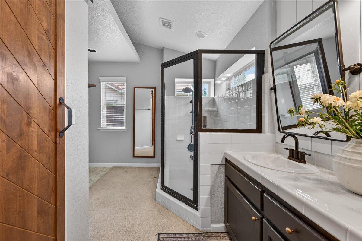 2873 E El Paso Ave, Fresno, CA 93720