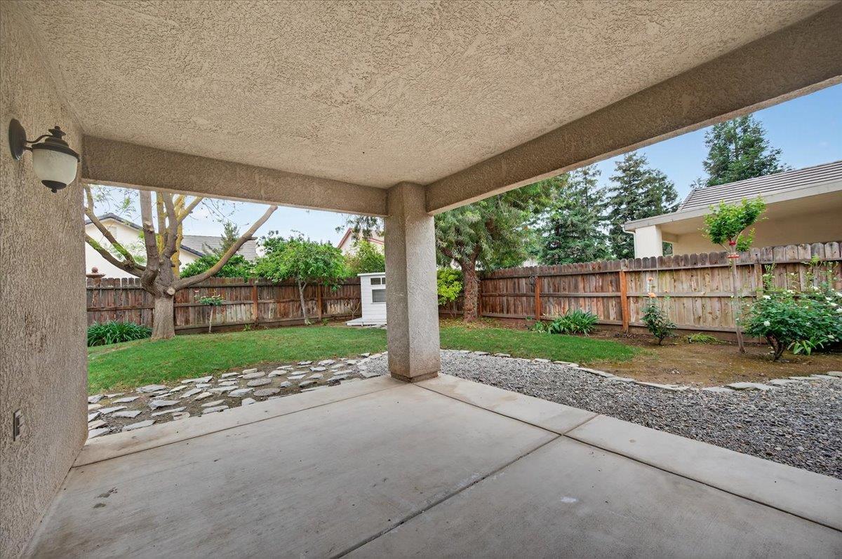 2873 E El Paso Ave, Fresno, CA 93720