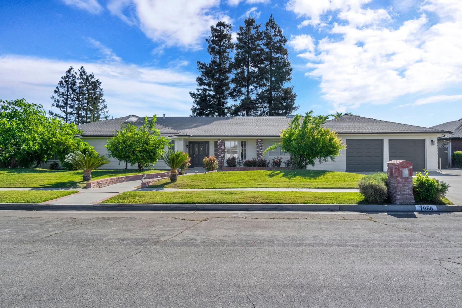 7656 N Hayston Ave, Fresno, CA 93720