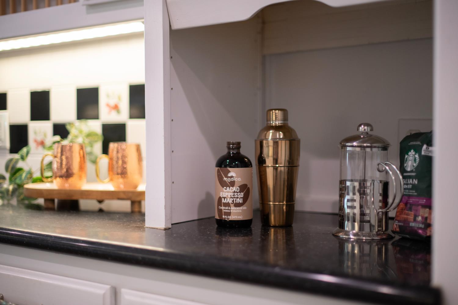 1301 W Beverly Dr, Visalia, CA 93277