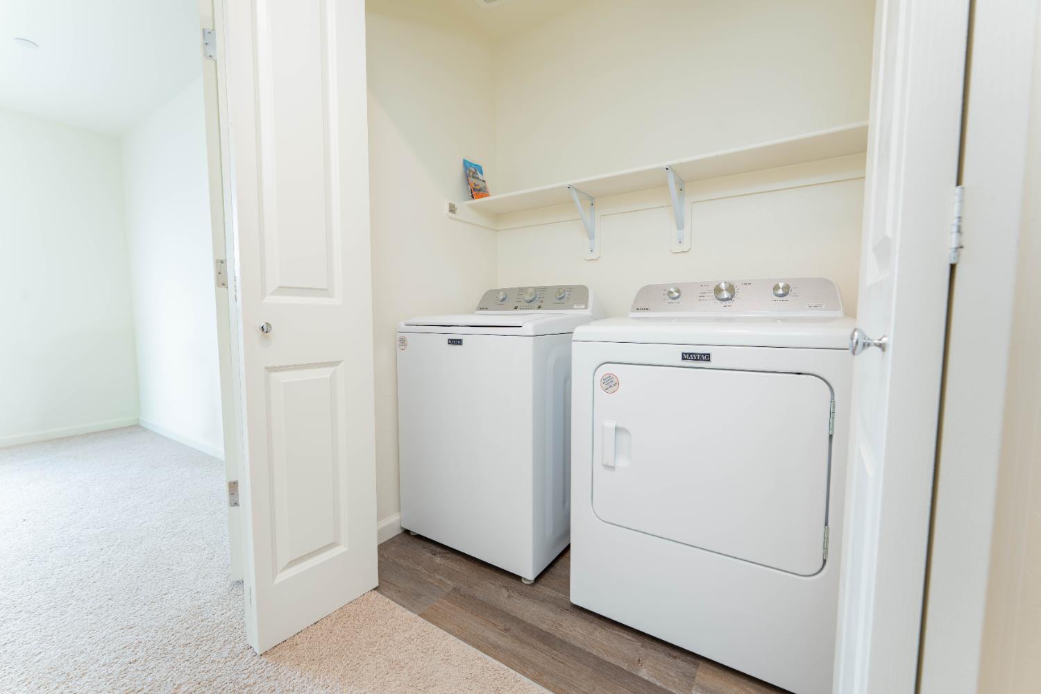 563 Blue Ridge St, Tulare, CA 93274