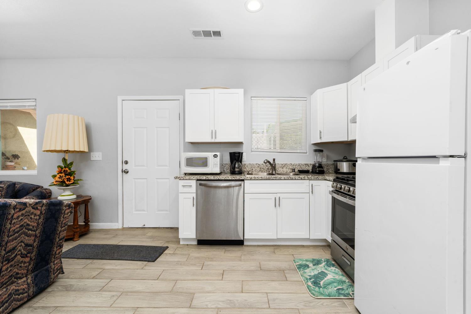 3280 Mccall Ave, Selma, CA 93662