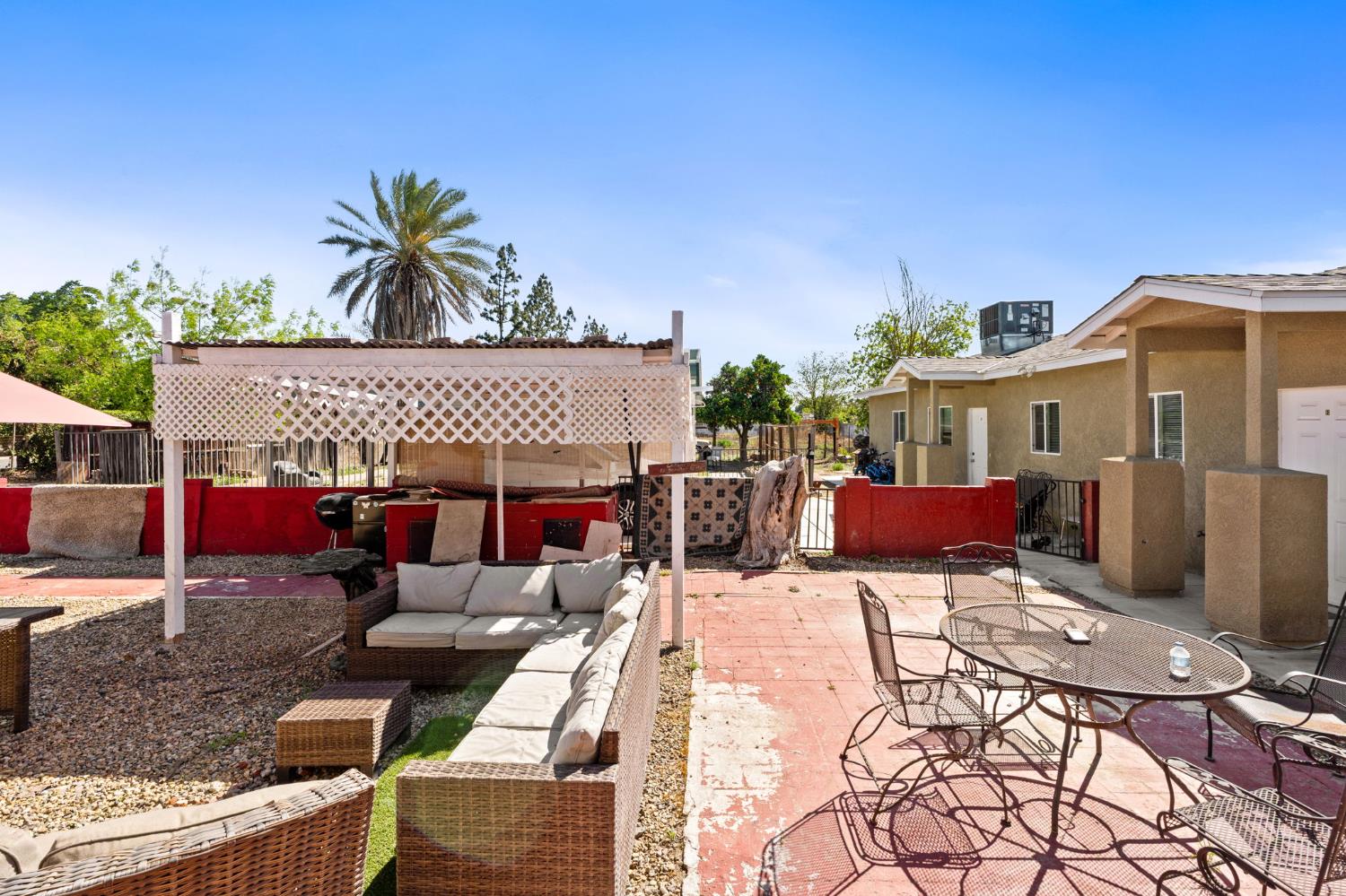 3280 Mccall Ave, Selma, CA 93662