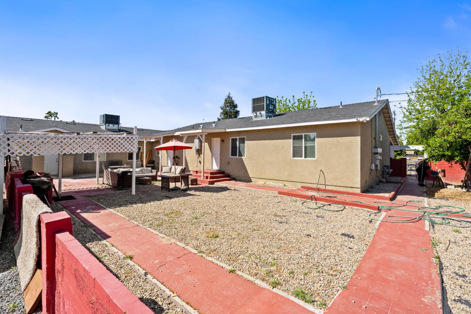 3280 Mccall Ave, Selma, CA 93662