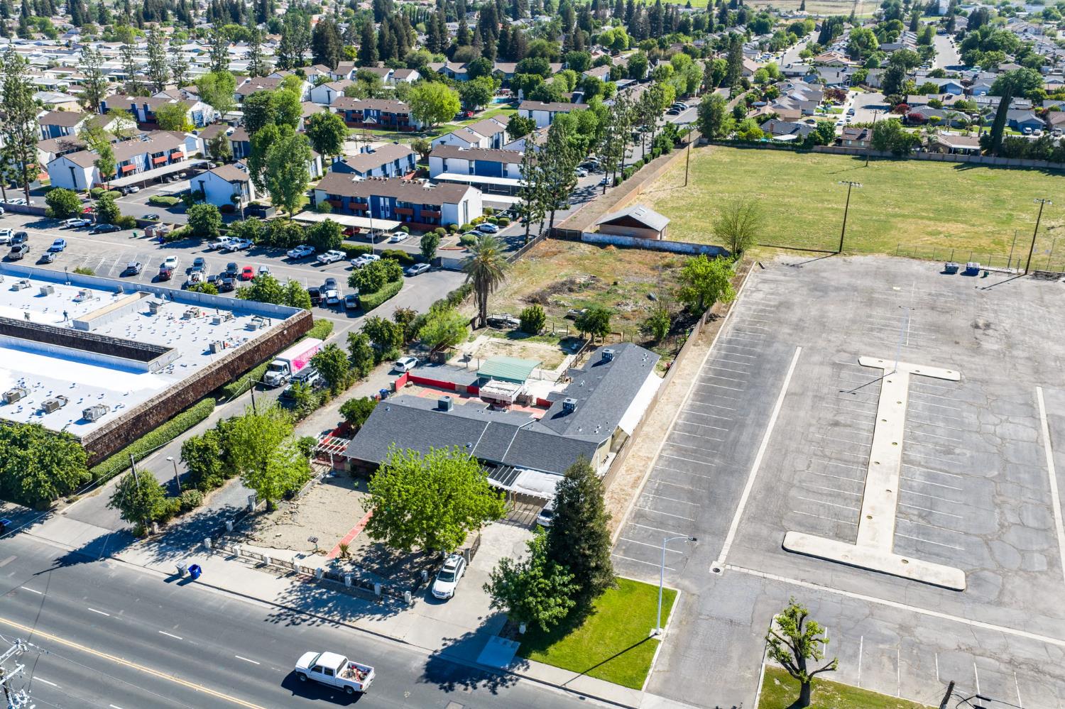 3280 Mccall Ave, Selma, CA 93662
