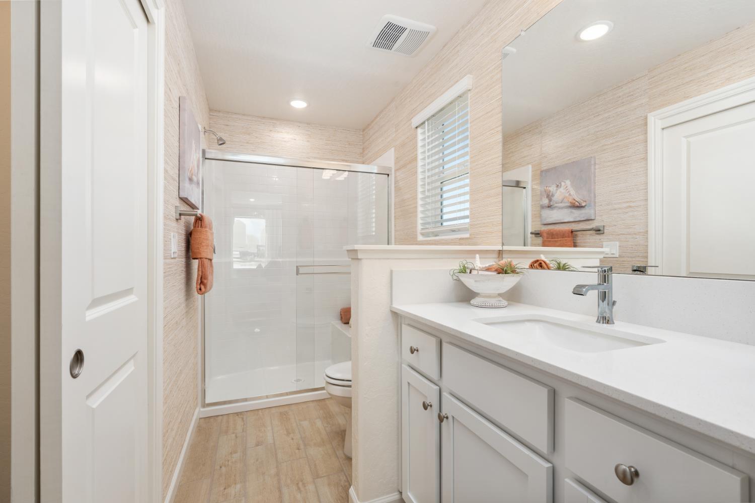 1532 Woodhill Ln, Clovis, CA 93619