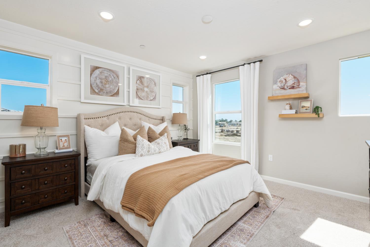 1484 Woodhill Ln, Clovis, CA 93619