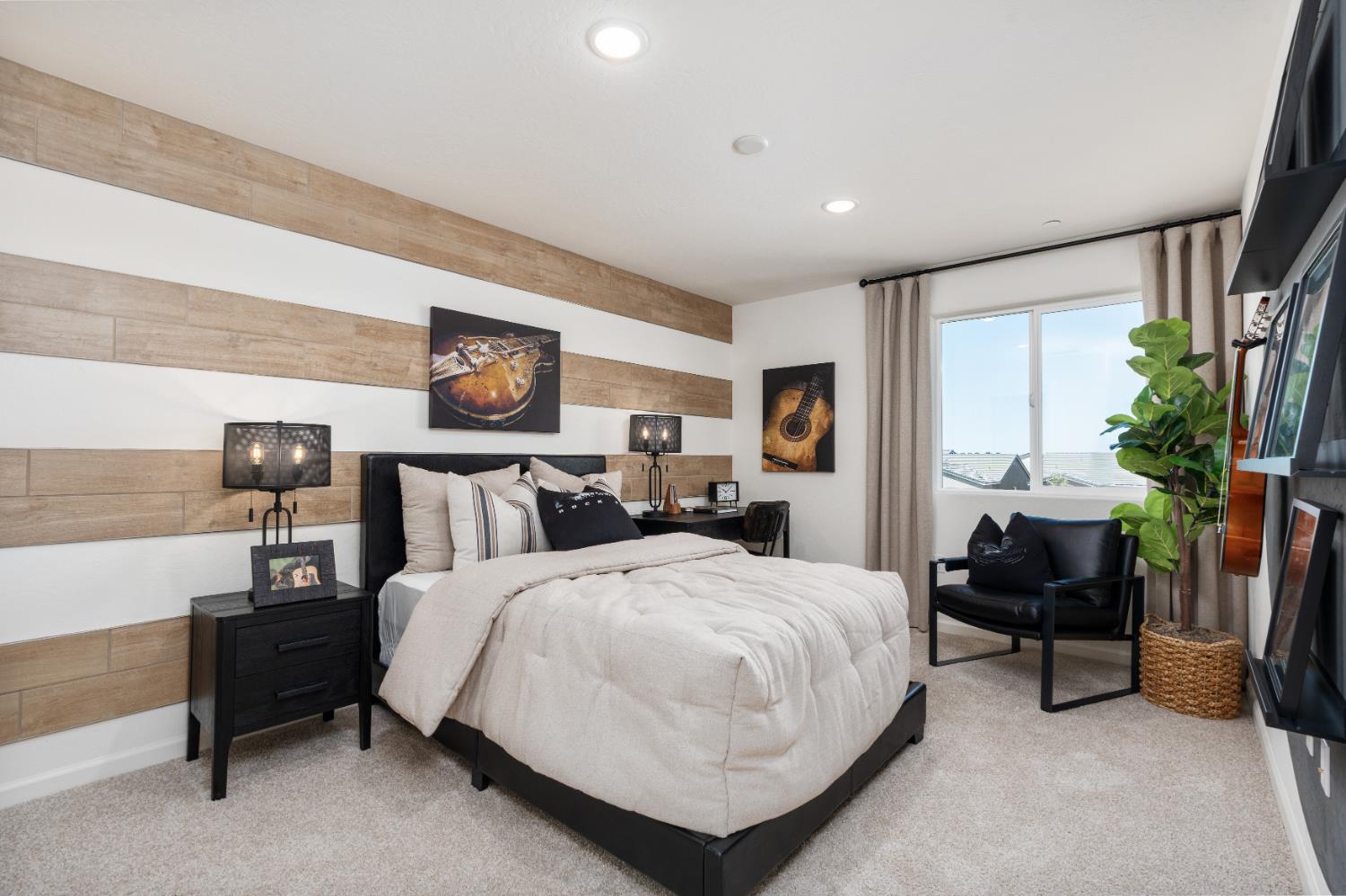 1460 Woodhill Ln, Clovis, CA 93619