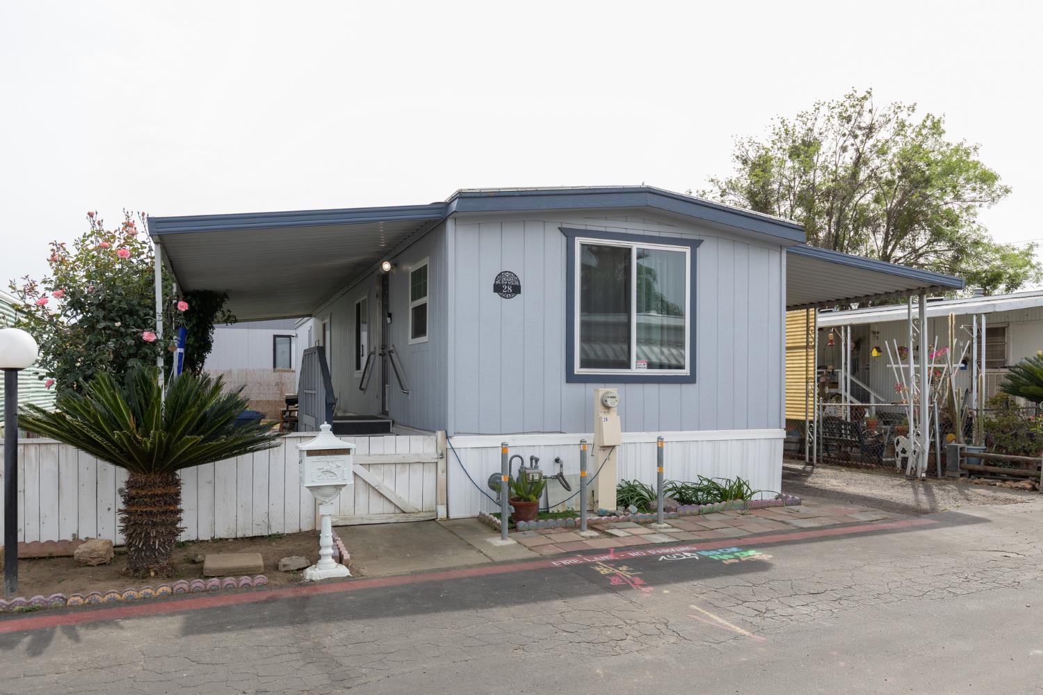 1272 Villa Ave #28, Clovis, CA 93612