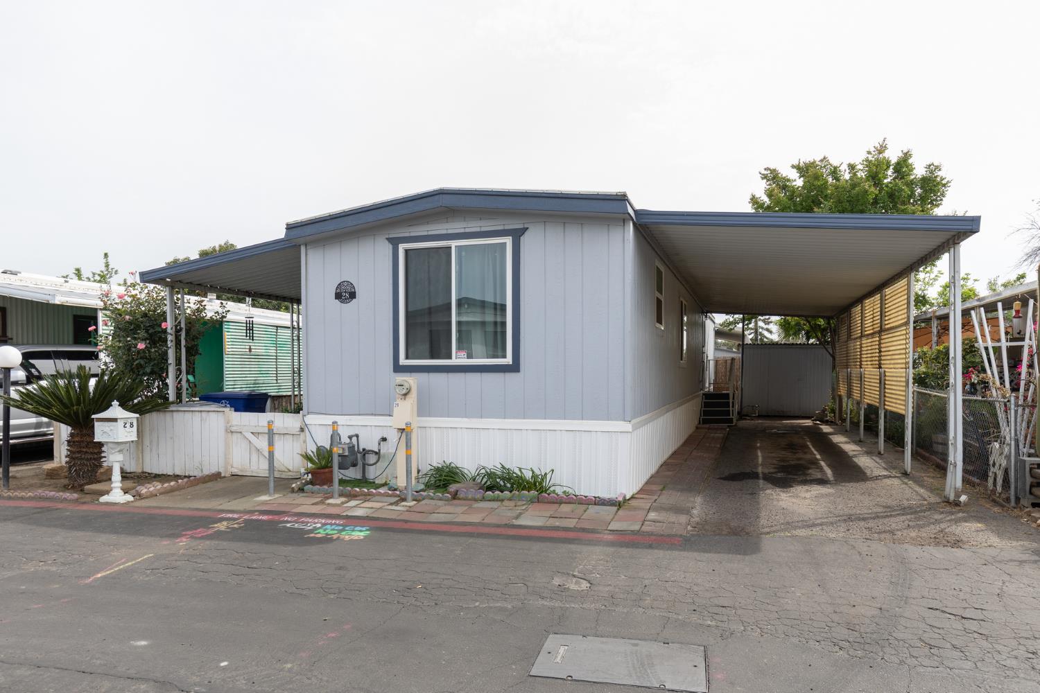 1272 Villa Ave #28, Clovis, CA 93612