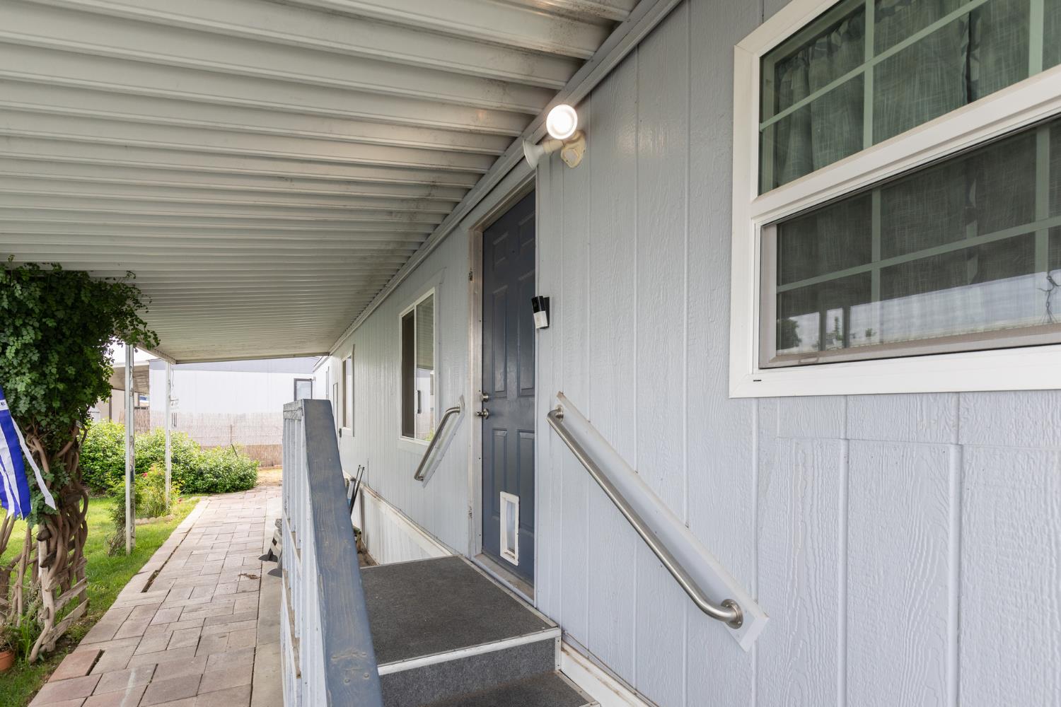 1272 Villa Ave #28, Clovis, CA 93612