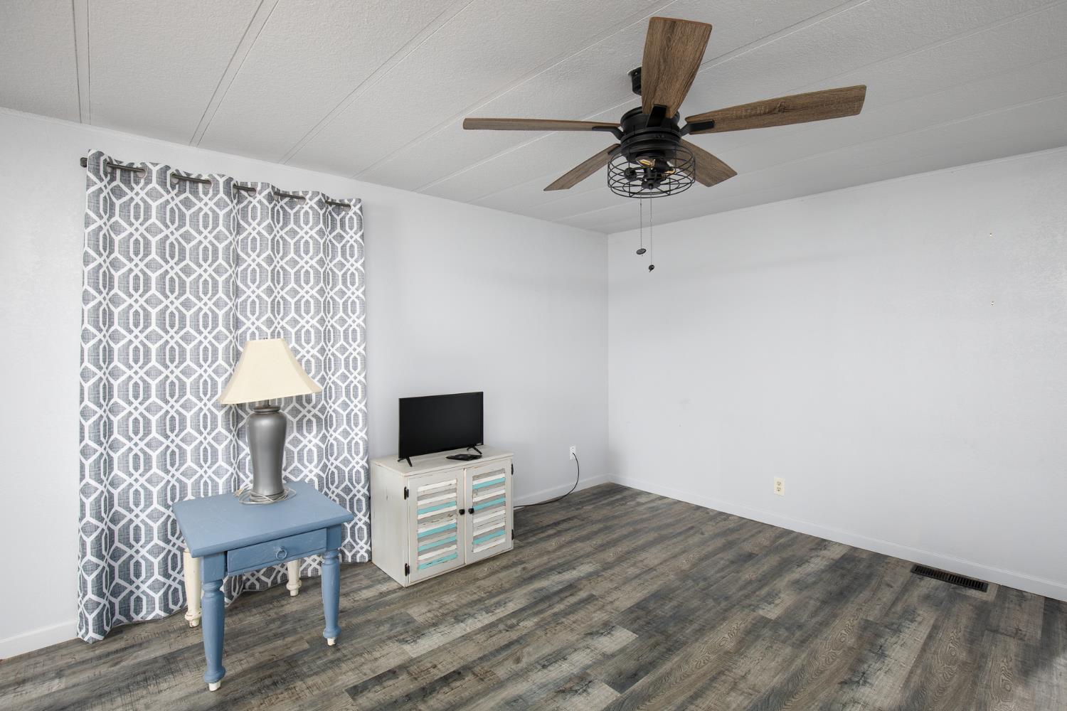 1272 Villa Ave #28, Clovis, CA 93612