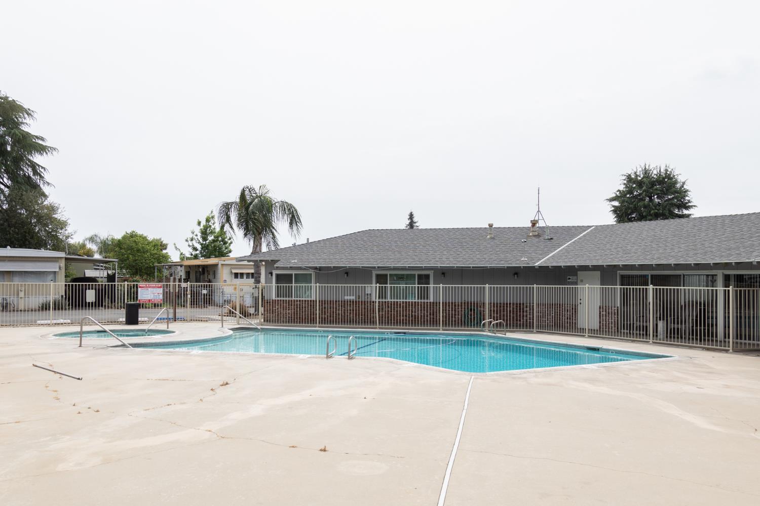 1272 Villa Ave #28, Clovis, CA 93612