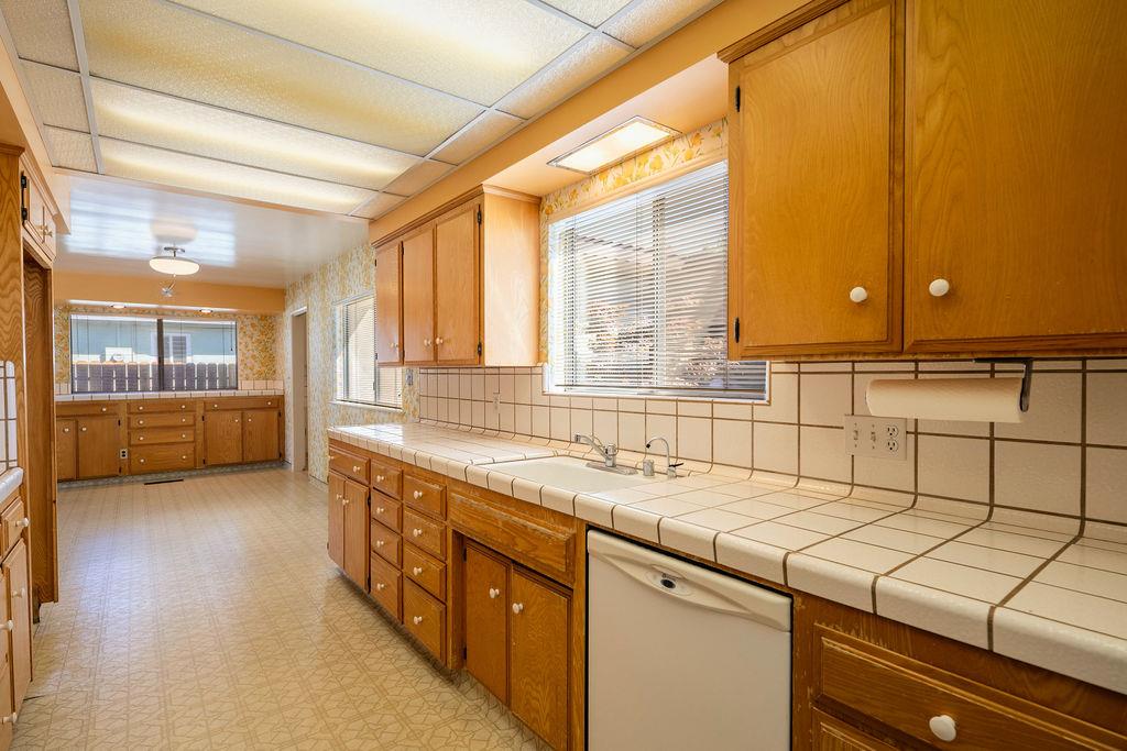 822 W Princeton Ave, Fresno, CA 93705