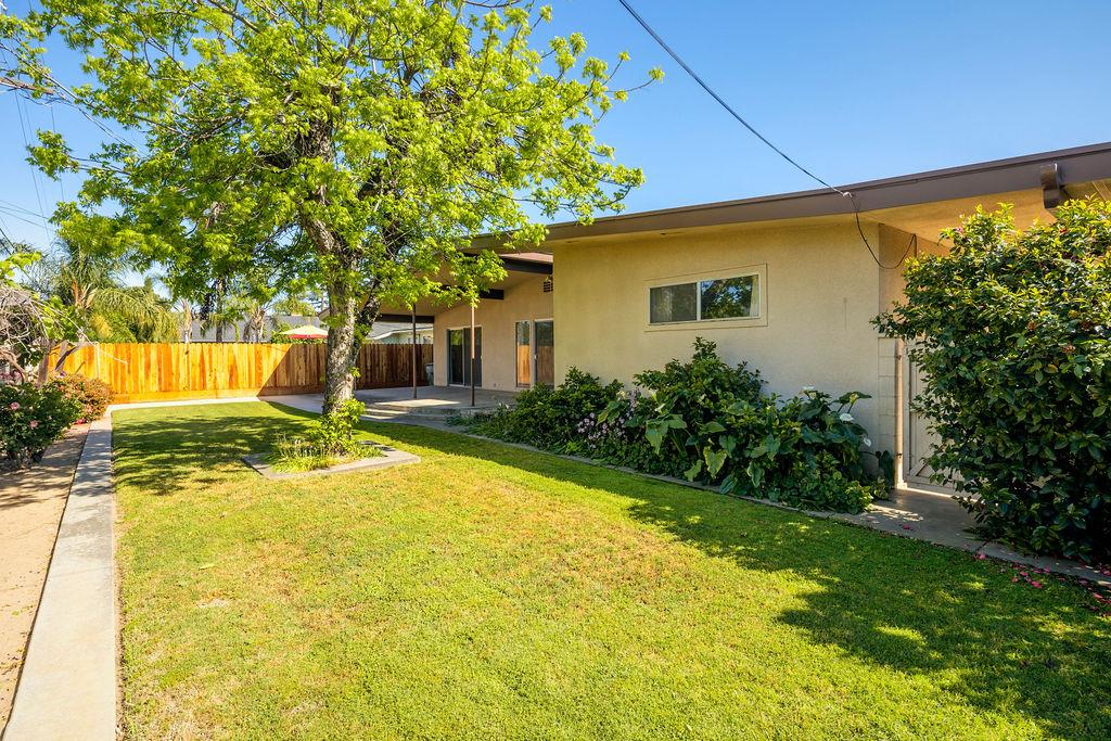 822 W Princeton Ave, Fresno, CA 93705