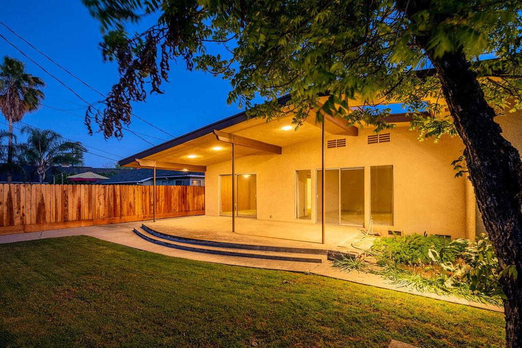 822 W Princeton Ave, Fresno, CA 93705