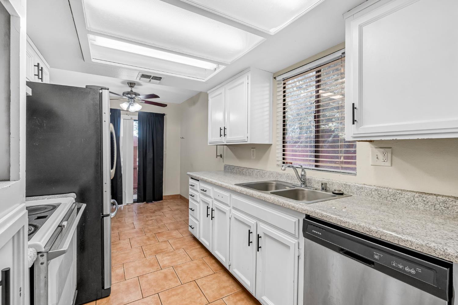 5965 E Shields Ave #180, Fresno, CA 93727