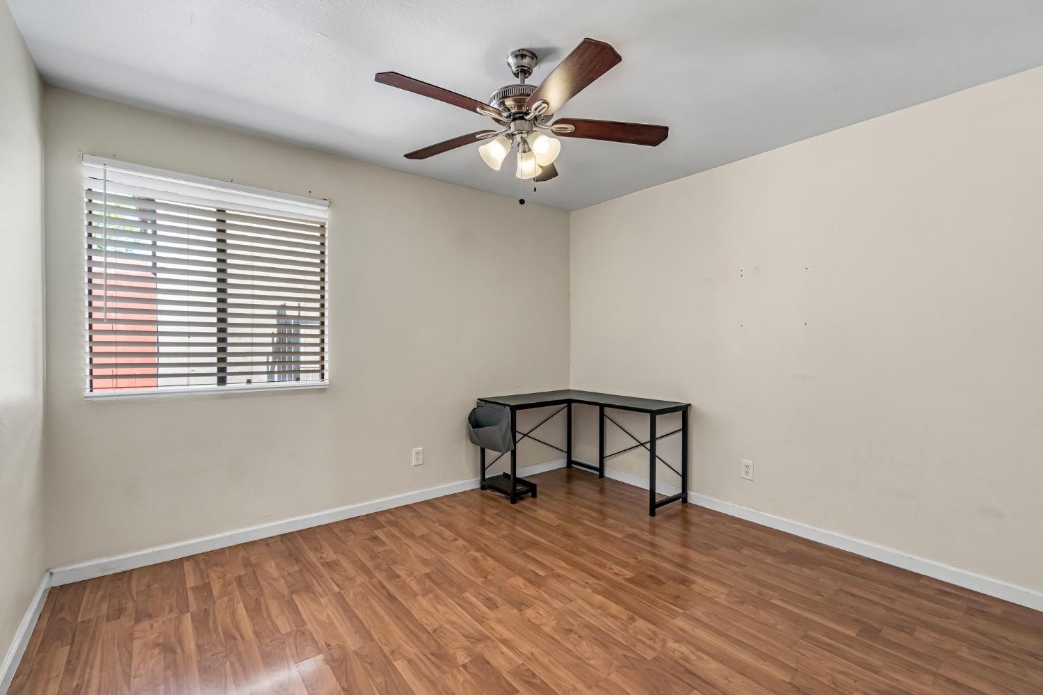 5965 E Shields Ave #180, Fresno, CA 93727