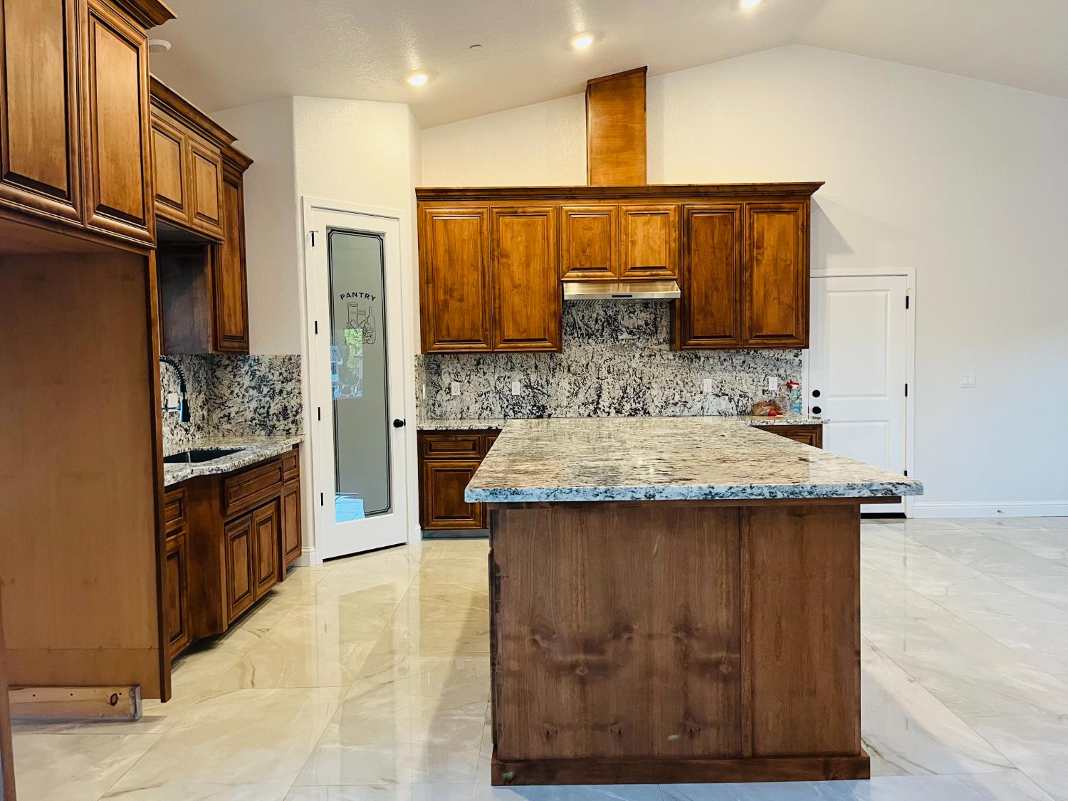 25791 Pickford Dr, Madera, CA 93638