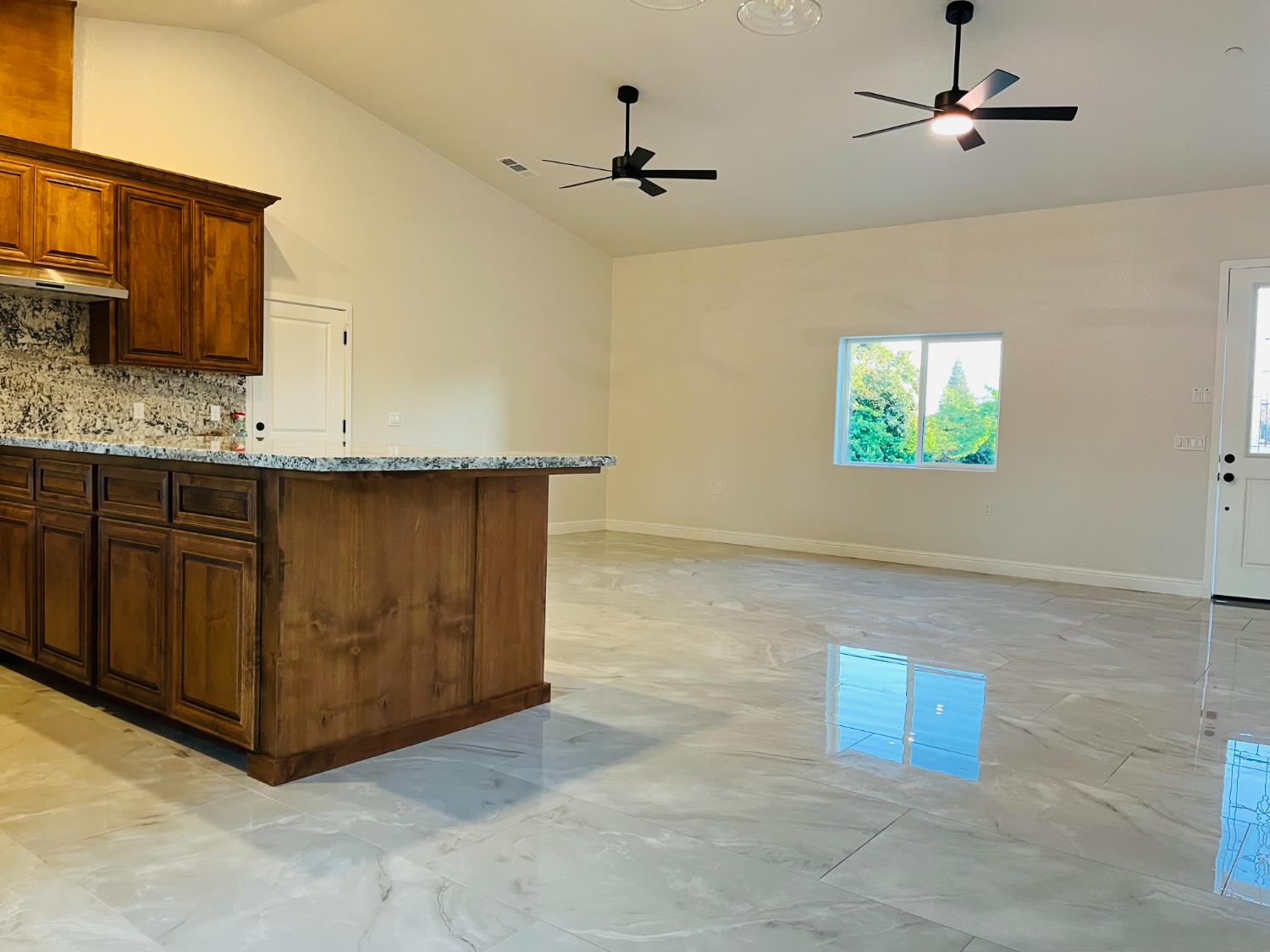 25791 Pickford Dr, Madera, CA 93638