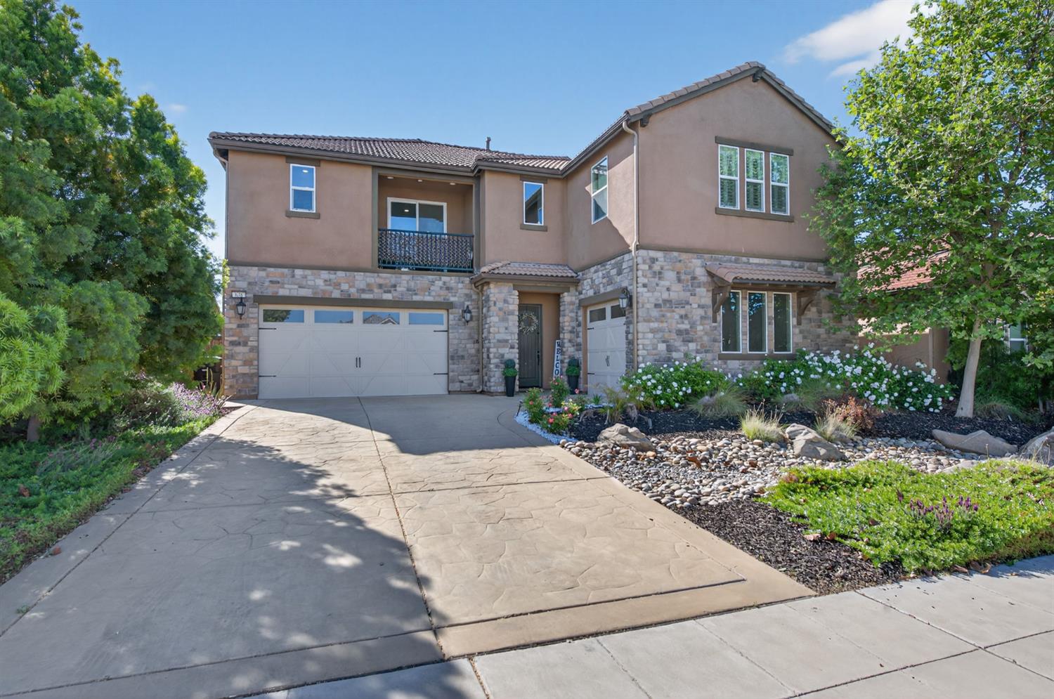 638 Mesa Dr S, Madera, CA 93636