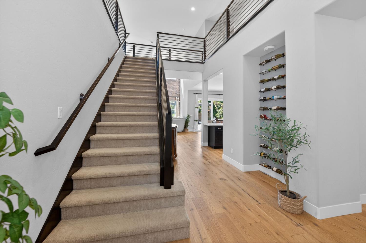 638 Mesa Dr S, Madera, CA 93636