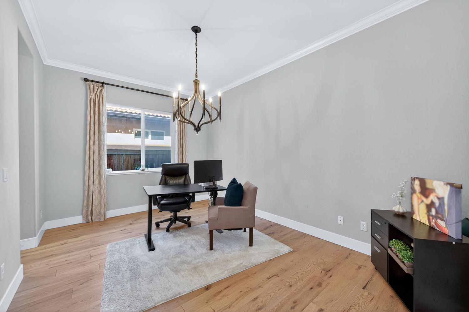 638 Mesa Dr S, Madera, CA 93636