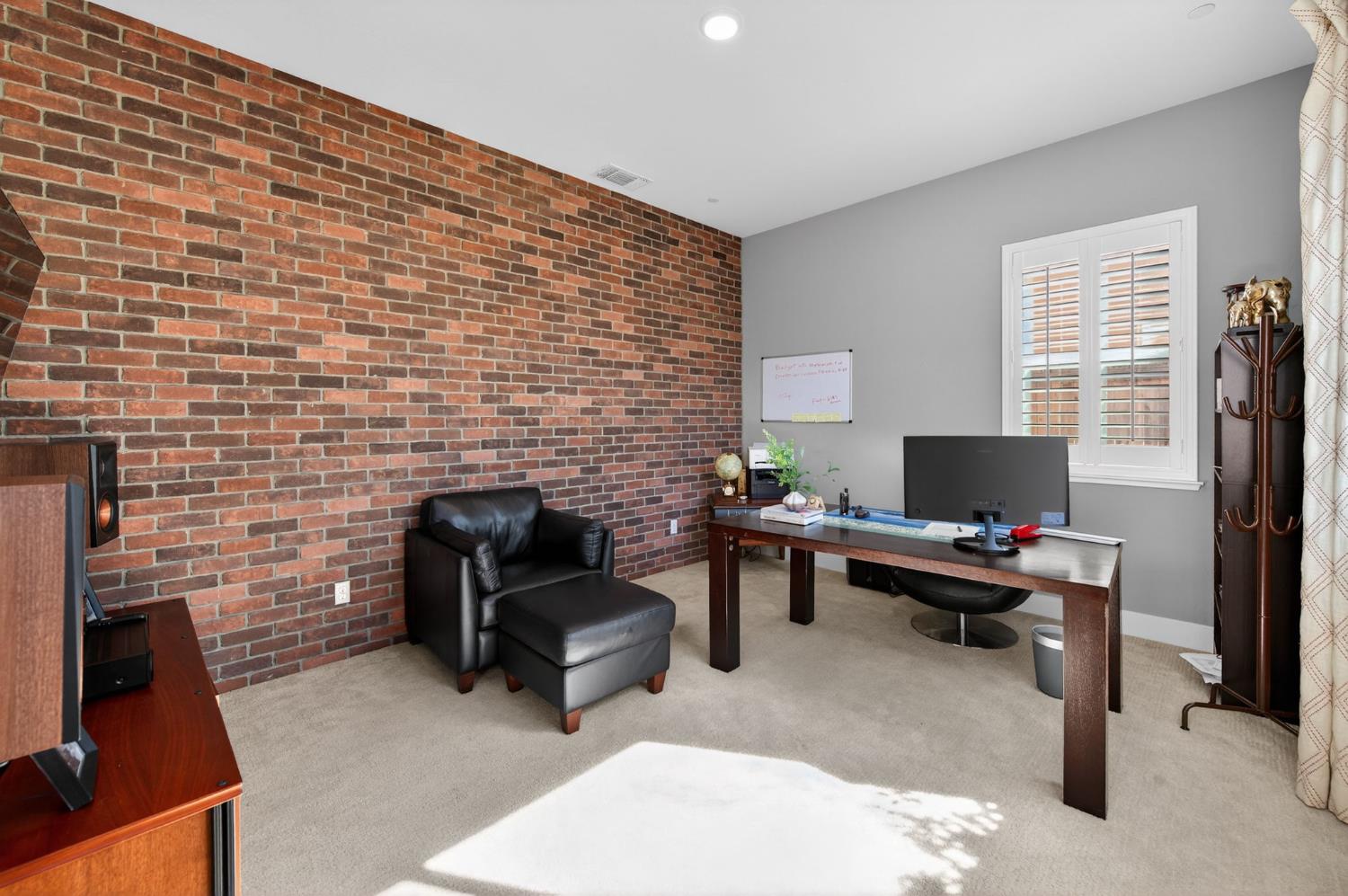 638 Mesa Dr S, Madera, CA 93636