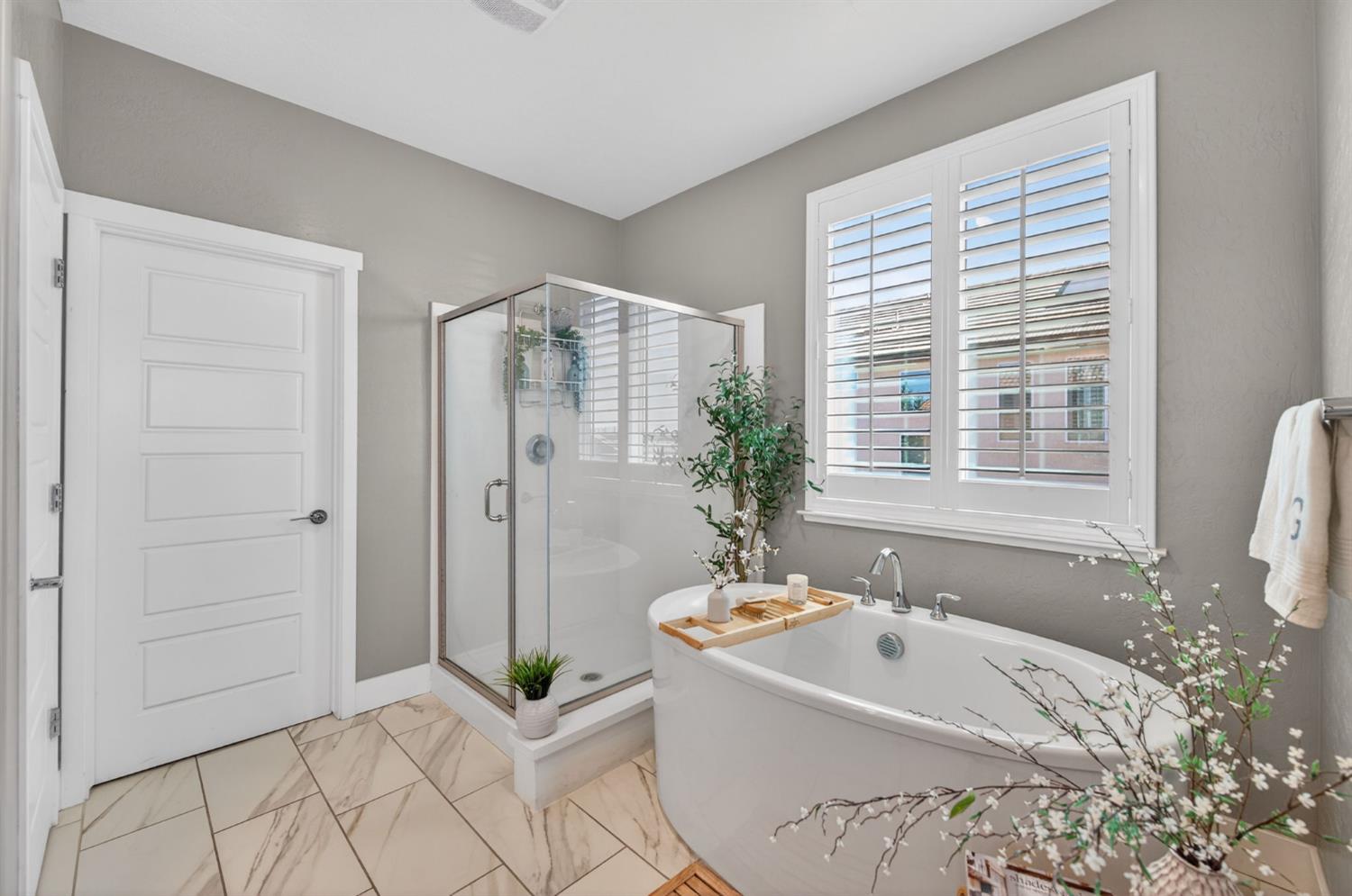 638 Mesa Dr S, Madera, CA 93636