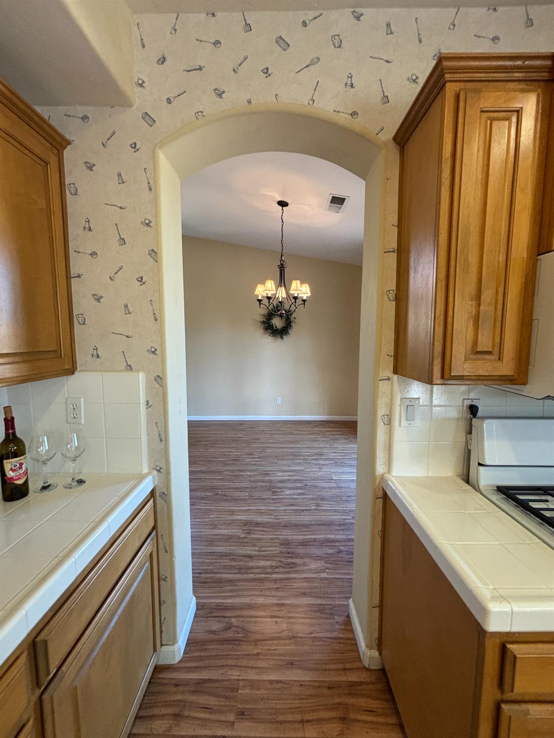 5586 E Atchison St, Fresno, CA 93727