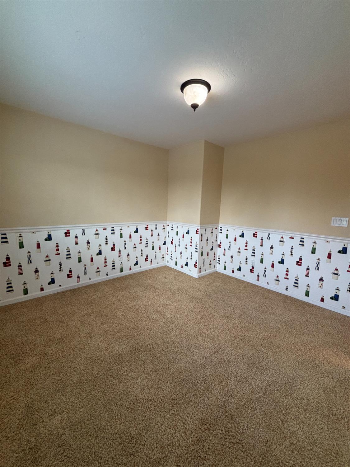 5586 E Atchison St, Fresno, CA 93727