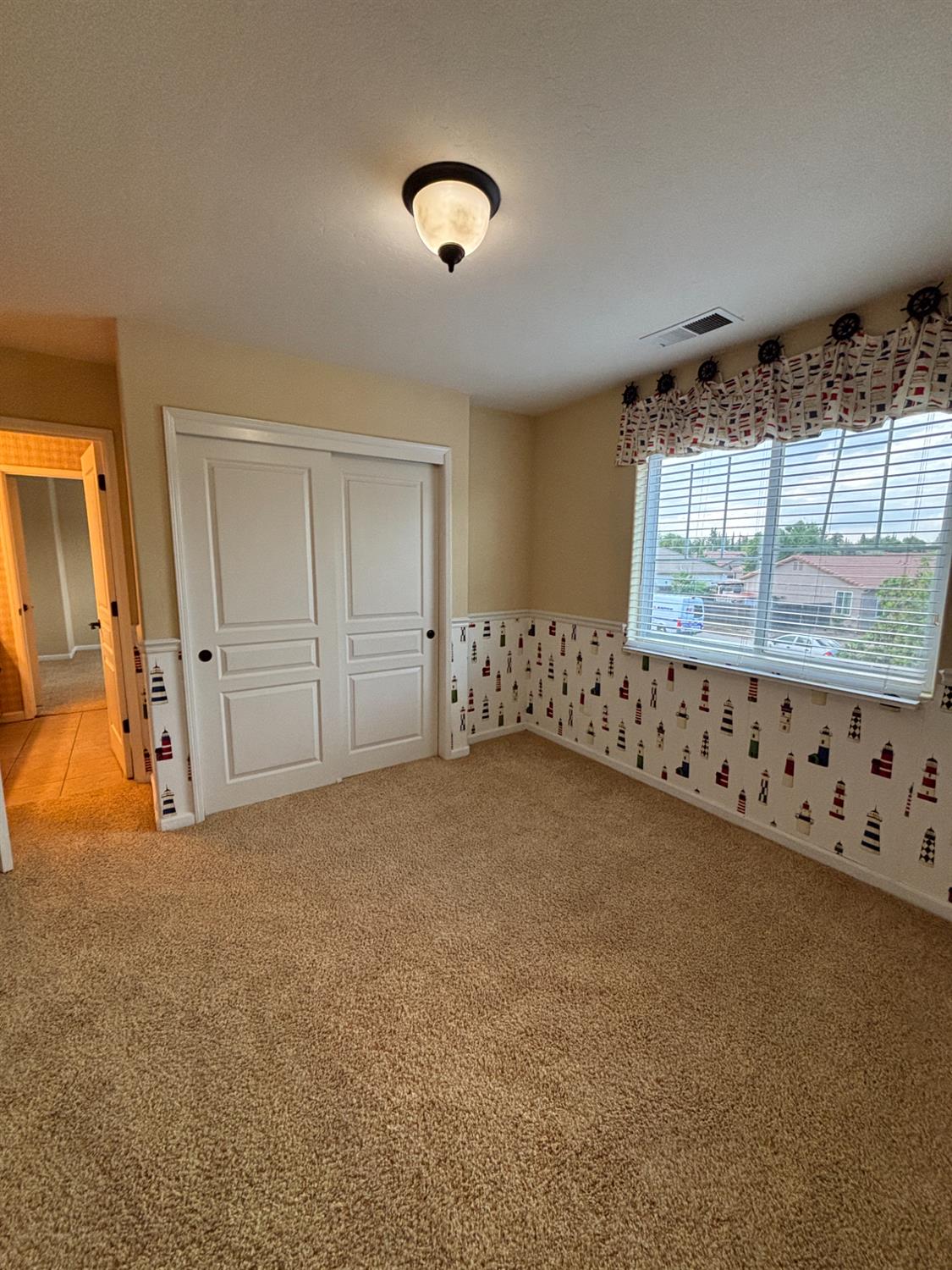 5586 E Atchison St, Fresno, CA 93727